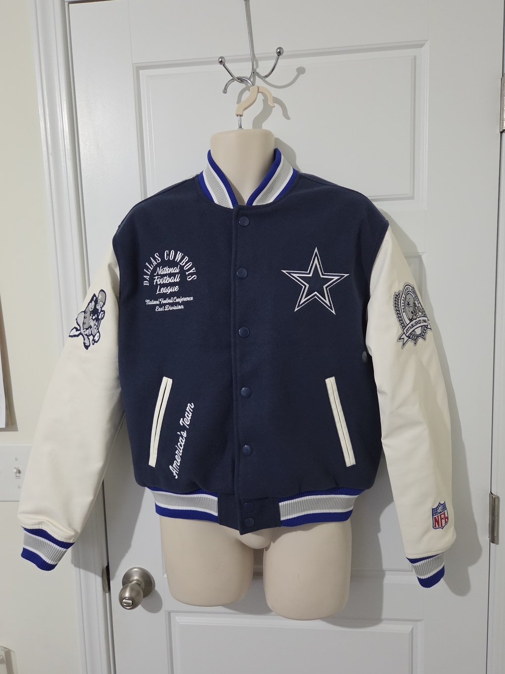 Men's Dallas Cowboys NFL Varsity Jacket Coat Blue/White Size S NWT